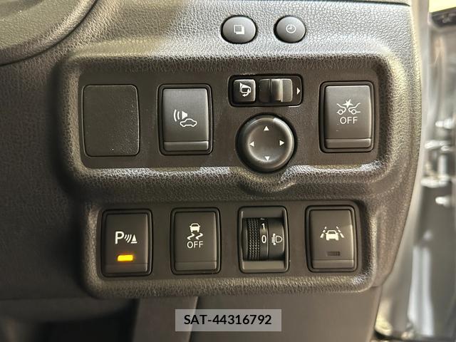 Nissan NOTE 2019-07 8552790-4