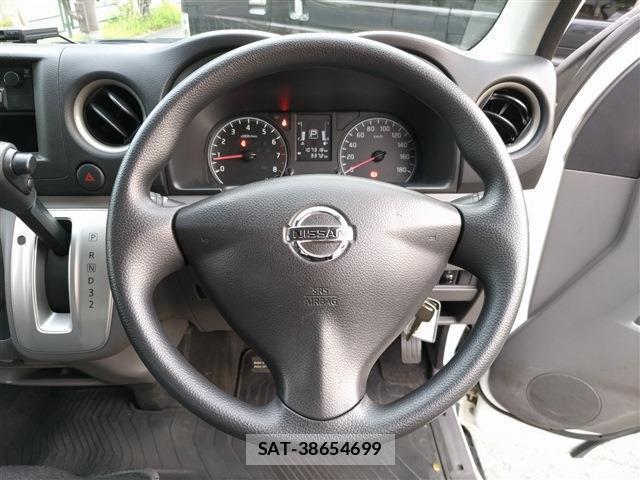 Nissan NV350 Caravan 2014-12 8545687-11