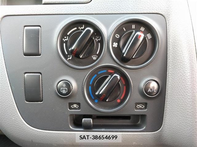 Nissan NV350 Caravan 2014-12 8545687-15