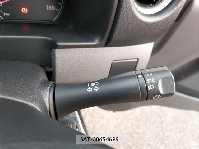 Nissan NV350 Caravan 2014-12 8545687-19