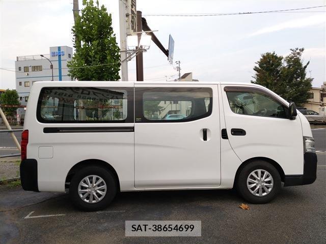 Nissan NV350 Caravan 2014-12 8545687-3
