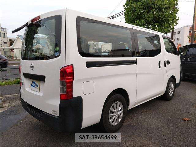 Nissan NV350 Caravan 2014-12 8545687-4