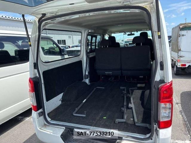 Nissan NV350 Caravan 2018-08 8546246-2