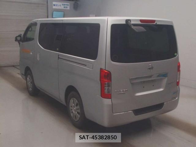 Nissan NV350 Caravan 2013-04 8546252-1