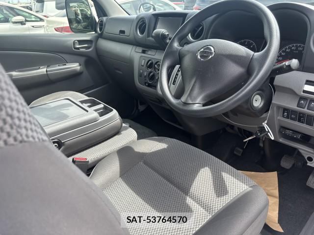 Nissan NV350 Caravan 2020-06 8546599-7
