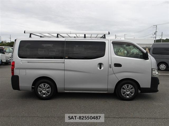 Nissan NV350 Caravan 2021-06 8546798-15