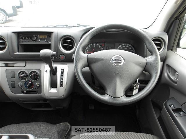Nissan NV350 Caravan 2021-06 8546798-19