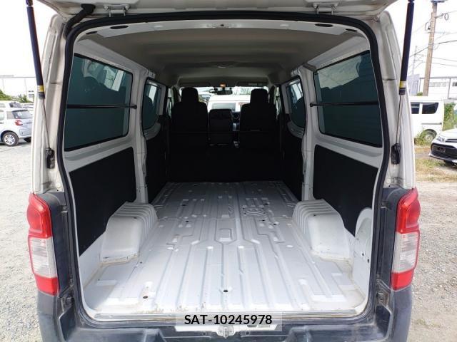 Nissan NV350 Caravan 2020-08 8547546-5