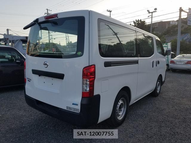 Nissan NV350 Caravan 2016-02 8550481-1