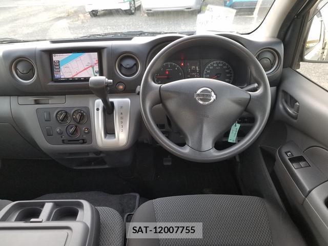 Nissan NV350 Caravan 2016-02 8550481-11