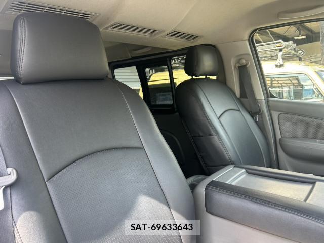 Nissan NV350 Caravan 2017-01 8550721-2