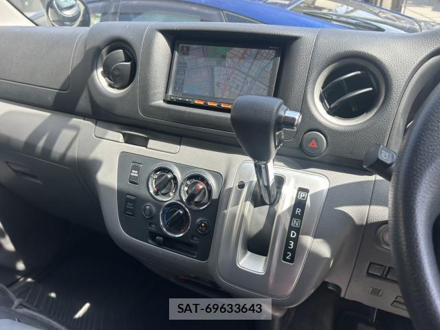 Nissan NV350 Caravan 2017-01 8550721-4