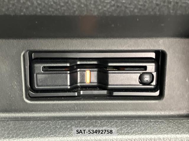 Nissan NV350 Caravan 2021-12 8552426-17