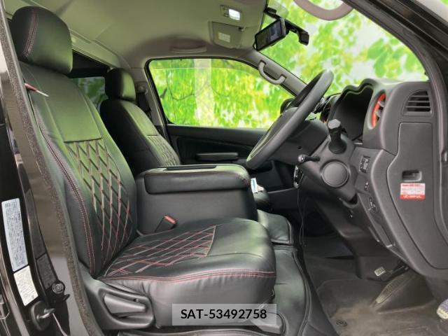 Nissan NV350 Caravan 2021-12 8552426-3