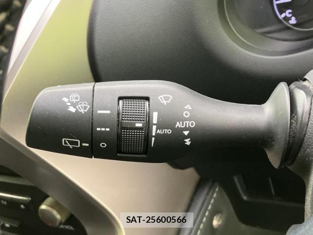 Lexus NX 2018-07 8546935-17