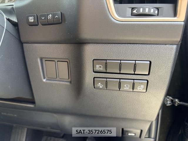 Lexus NX 2015-08 8547636-10