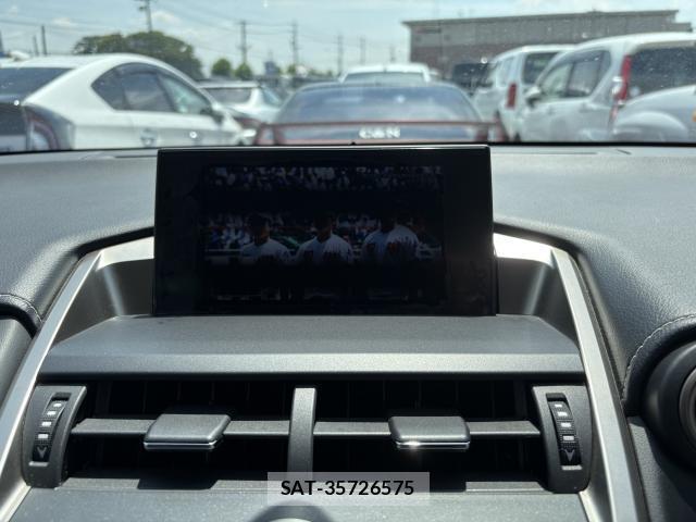 Lexus NX 2015-08 8547636-12