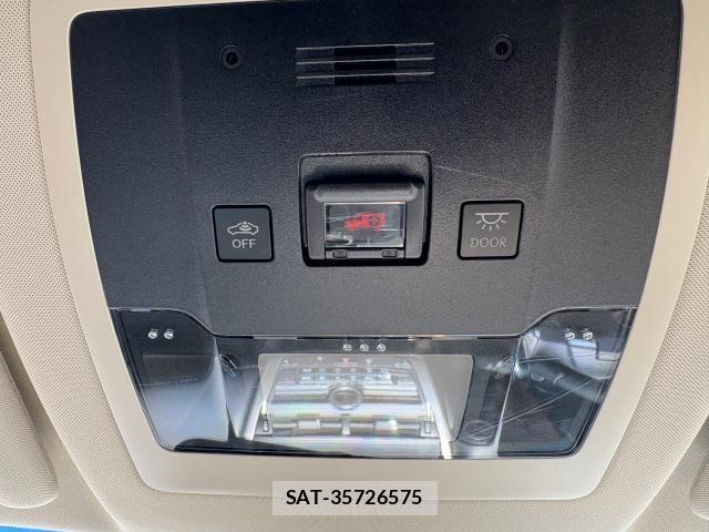 Lexus NX 2015-08 8547636-18