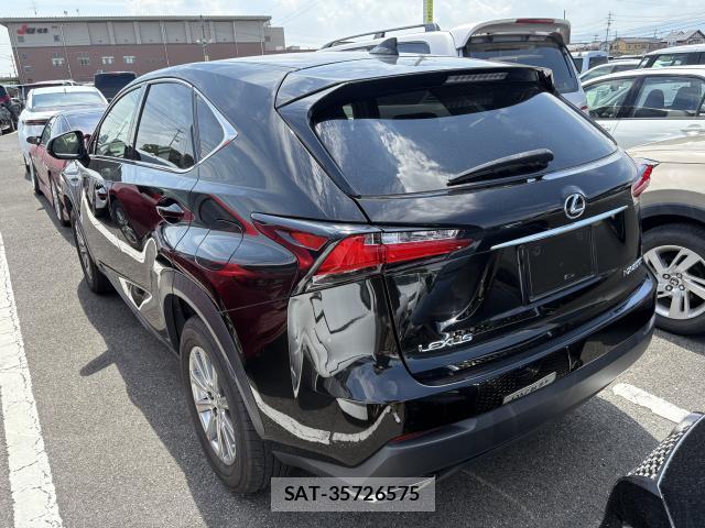 Lexus NX 2015-08 8547636-3