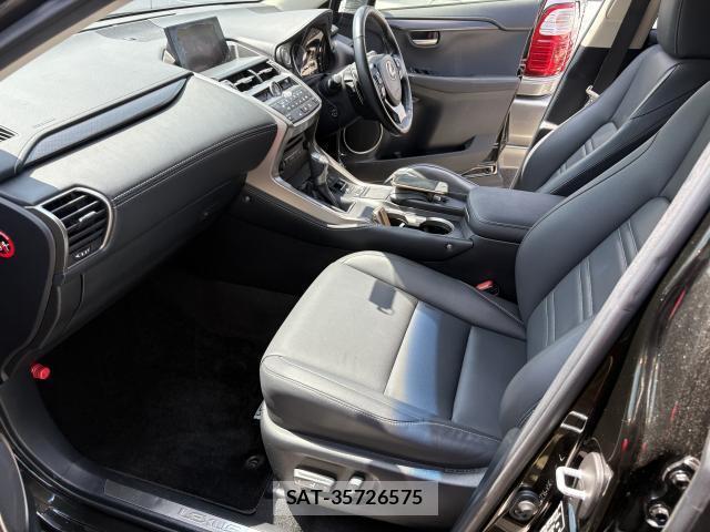 Lexus NX 2015-08 8547636-5