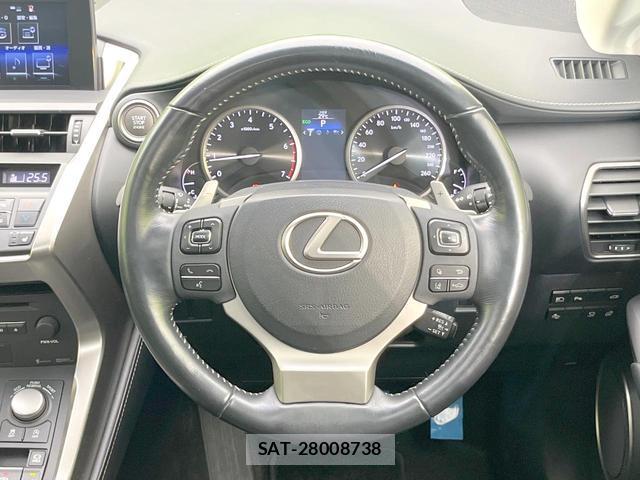 Lexus NX 2015-08 8549698-9