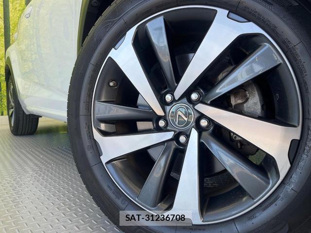 Lexus NX 2018-03 8549824-12