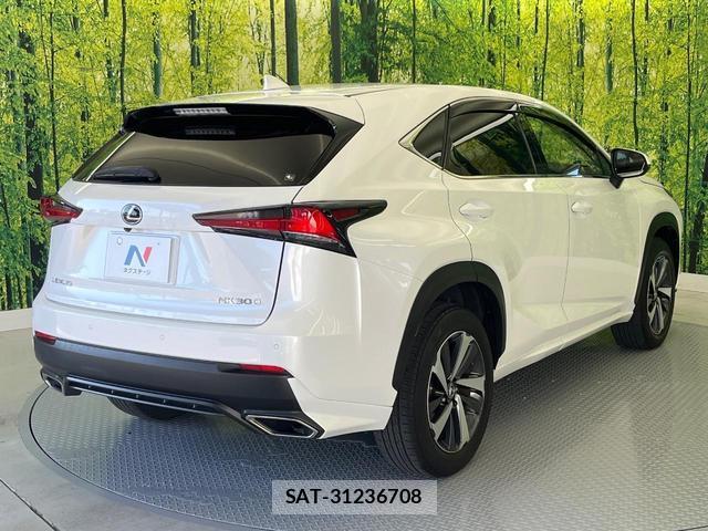 Lexus NX 2018-03 8549824-17