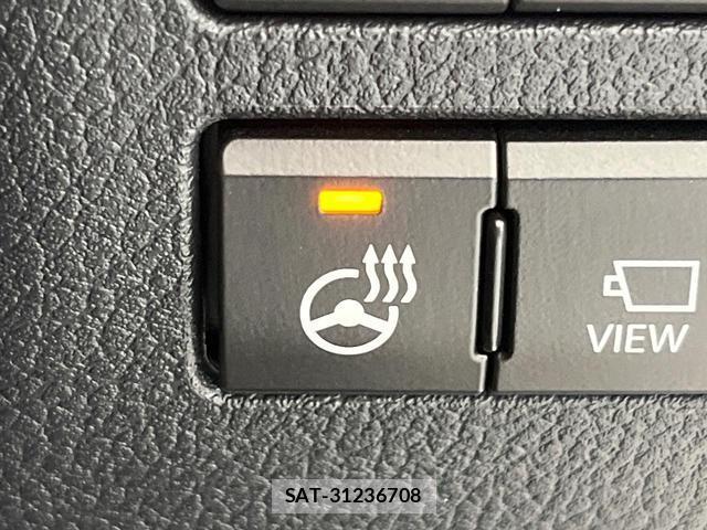 Lexus NX 2018-03 8549824-6