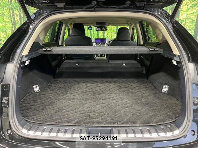 Lexus NX 2019-01 8549953-9