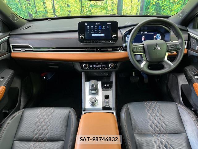 Mitsubishi OUTLANDER PHEV 2023-09 8545482-1