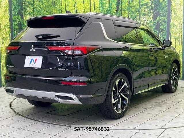 Mitsubishi OUTLANDER PHEV 2023-09 8545482-16