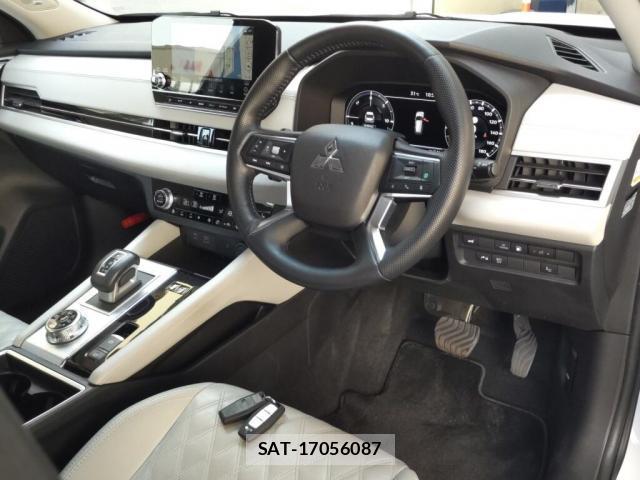 Mitsubishi OUTLANDER PHEV 2021-12 8545846-2