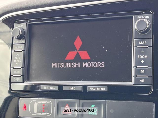 Mitsubishi OUTLANDER PHEV 2014-02 8546169-2