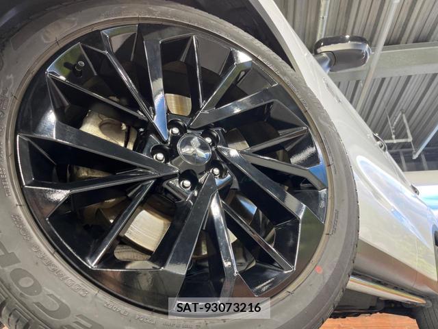 Mitsubishi OUTLANDER PHEV 2023-03 8546926-13