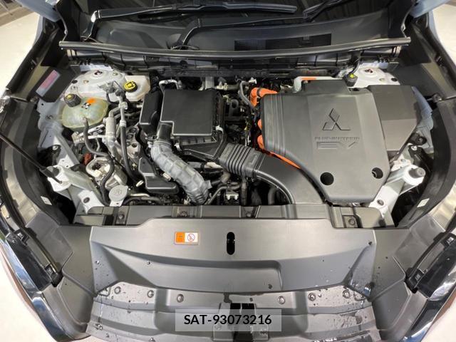 Mitsubishi OUTLANDER PHEV 2023-03 8546926-18