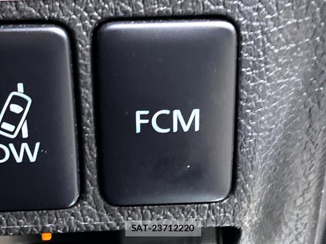 Mitsubishi OUTLANDER PHEV 2014-01 8547162-4