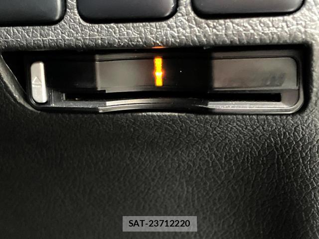 Mitsubishi OUTLANDER PHEV 2014-01 8547162-6