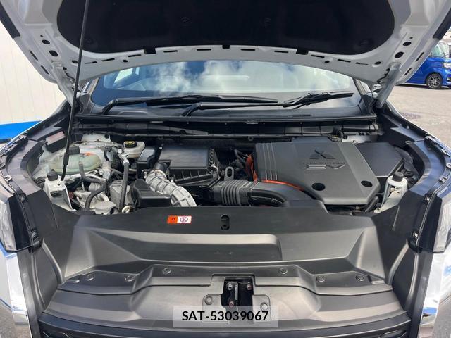 Mitsubishi OUTLANDER PHEV 2022-08 8547385-18