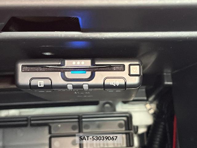 Mitsubishi OUTLANDER PHEV 2022-08 8547385-7
