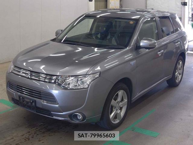 Mitsubishi OUTLANDER PHEV 2013-11 8547889-3