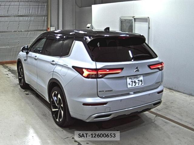 Mitsubishi OUTLANDER PHEV 2022-07 8547905-1