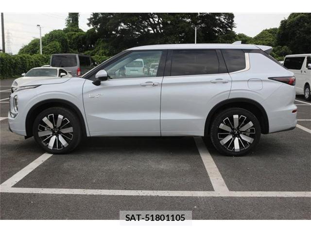 Mitsubishi OUTLANDER PHEV 2024-11 8550749-10