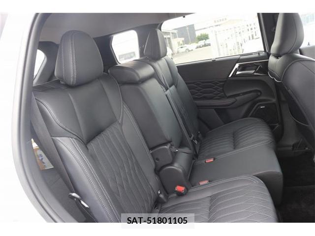 Mitsubishi OUTLANDER PHEV 2024-11 8550749-14