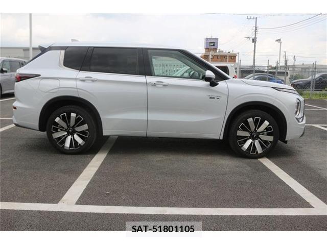 Mitsubishi OUTLANDER PHEV 2024-11 8550749-8
