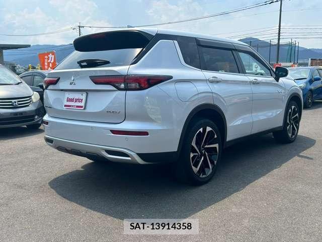 Mitsubishi OUTLANDER 2022-12 8551063-13