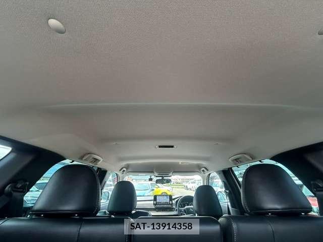 Mitsubishi OUTLANDER 2022-12 8551063-16