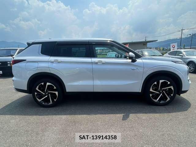 Mitsubishi OUTLANDER 2022-12 8551063-3