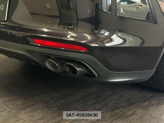 Porsche PANAMERA 2021-06 8546491-12