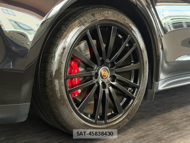 Porsche PANAMERA 2021-06 8546491-15