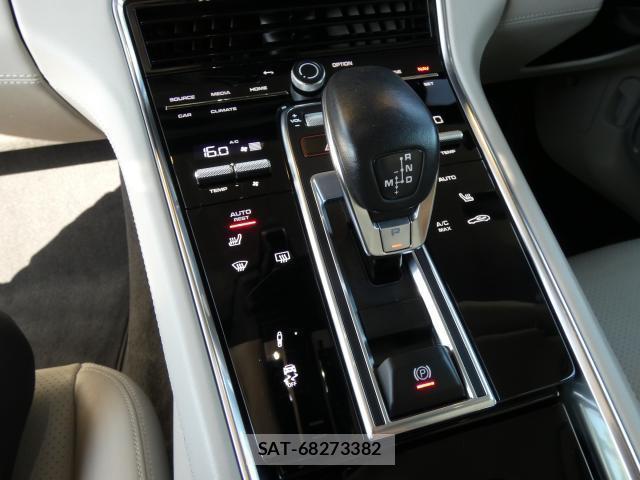 Porsche PANAMERA 2022-03 8546962-12